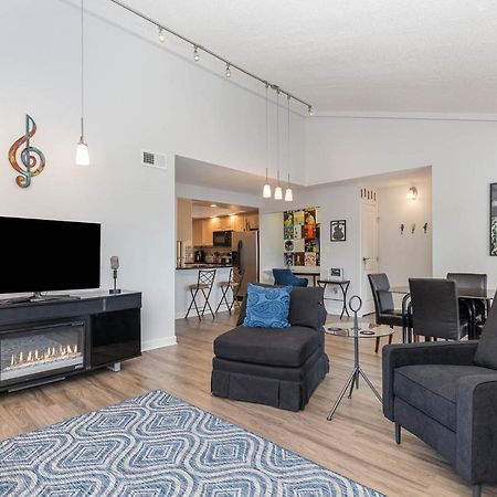 Large, Stunning Elvis Themed Condo,10 Min From Cvg Florence Luaran gambar